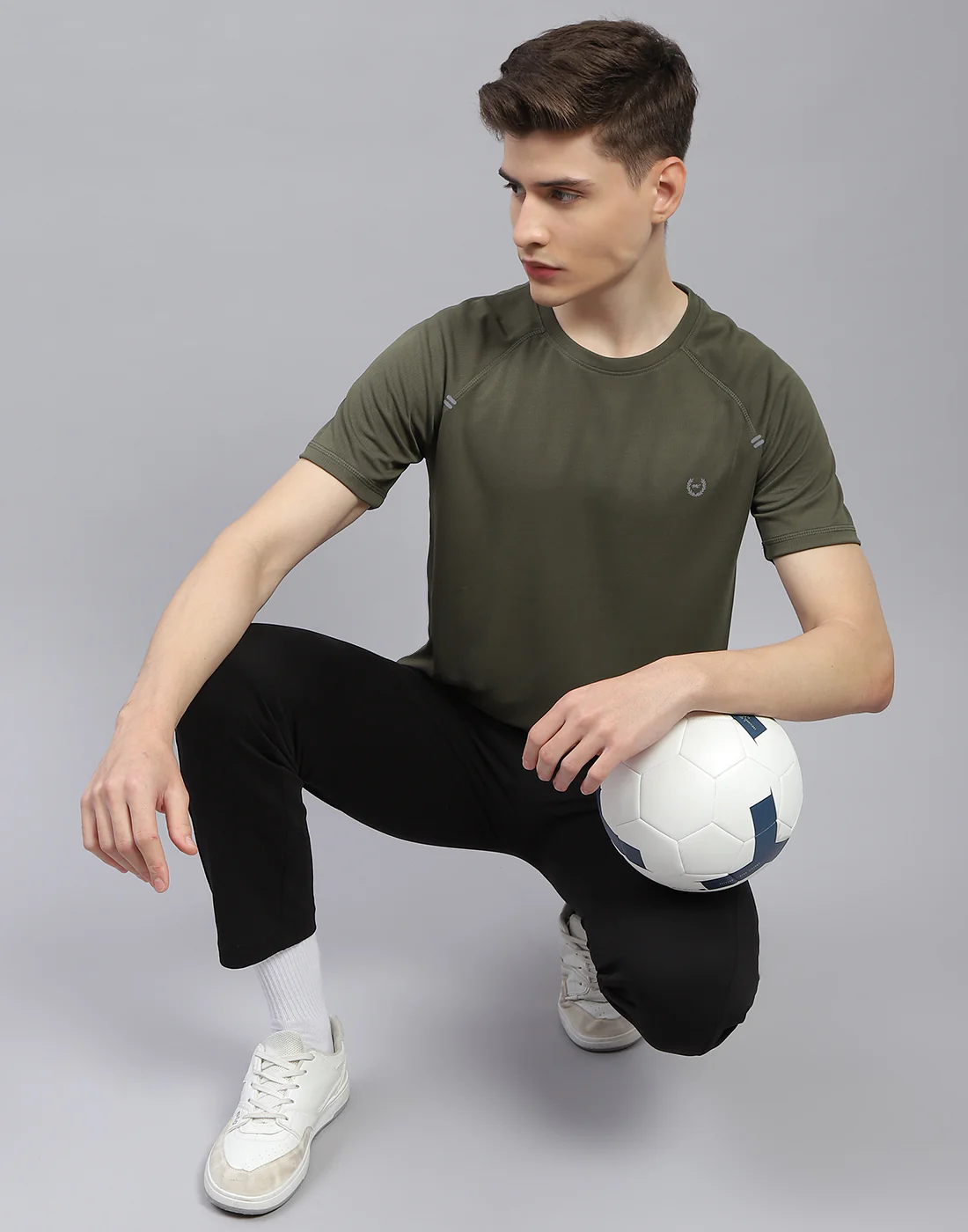 Men Olive Printed Round Neck Half Sleeve T-Shirt - Image 2