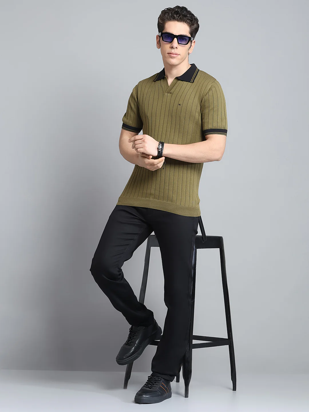 Men Olive Self Design Collar Half Sleeve T-Shirt - Image 2