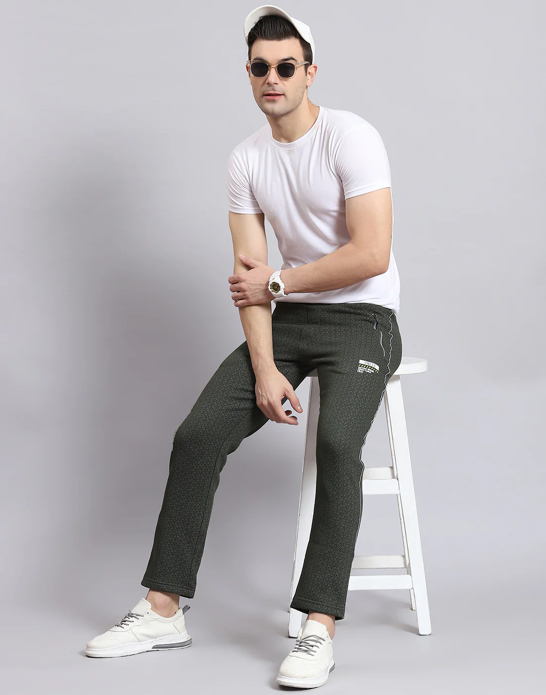 Men Olive Self Design Regular Fit Winter Lower - Image 2