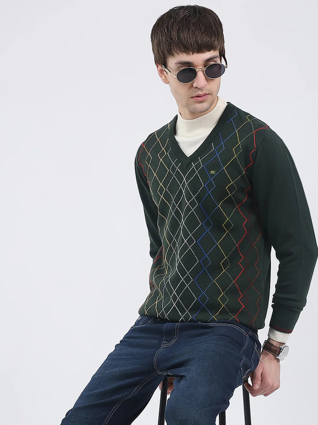 Men Olive Self Design V Neck Full Sleeve Pullover - Image 6