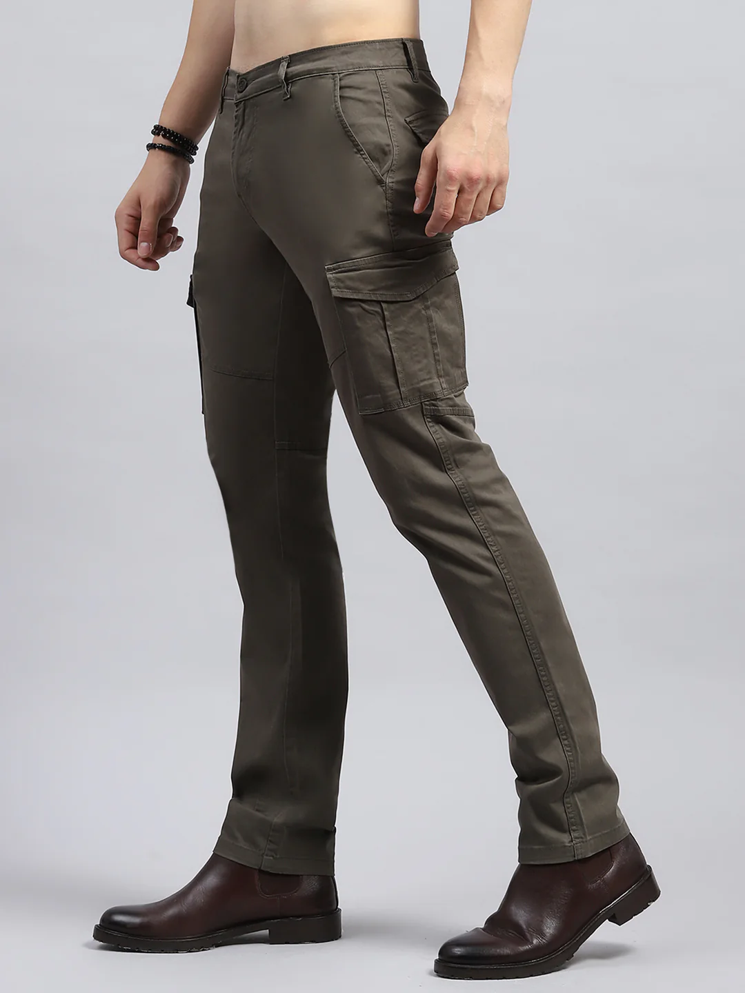 Men Olive Solid Cargo Cargo - Image 3
