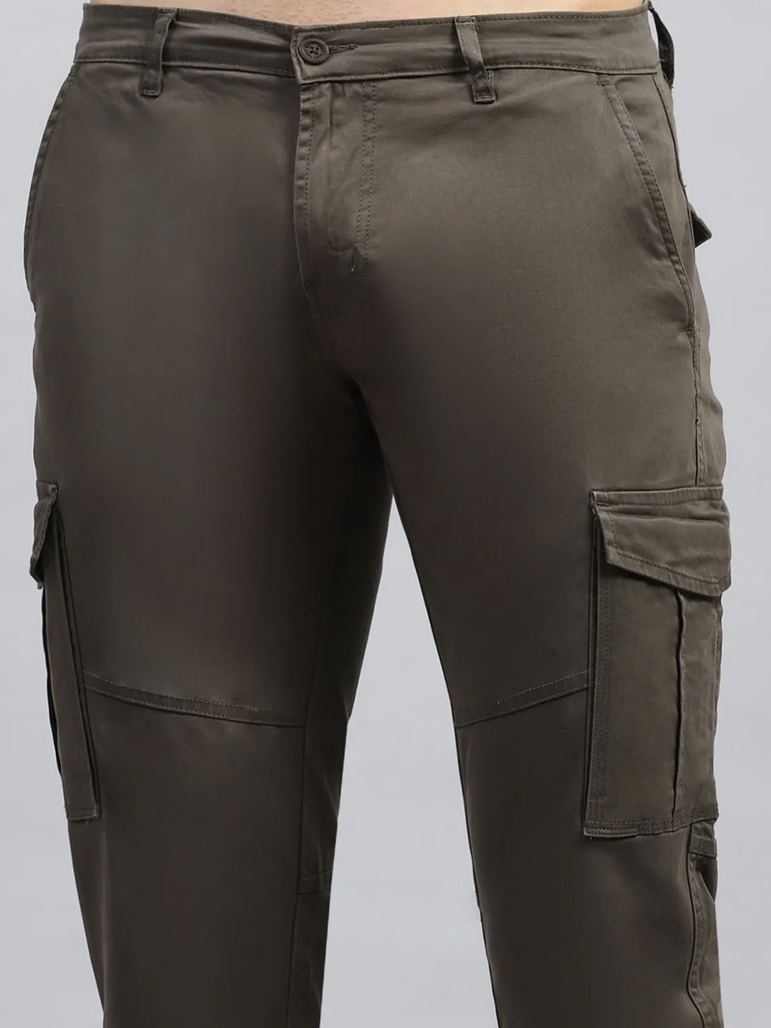 Men Olive Solid Cargo Cargo - Image 6