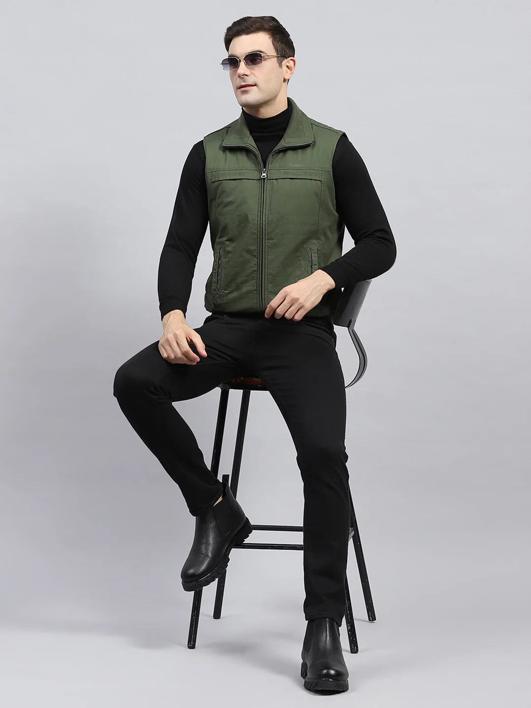 Men Olive Solid Collar Sleeveless Jacket - Image 2
