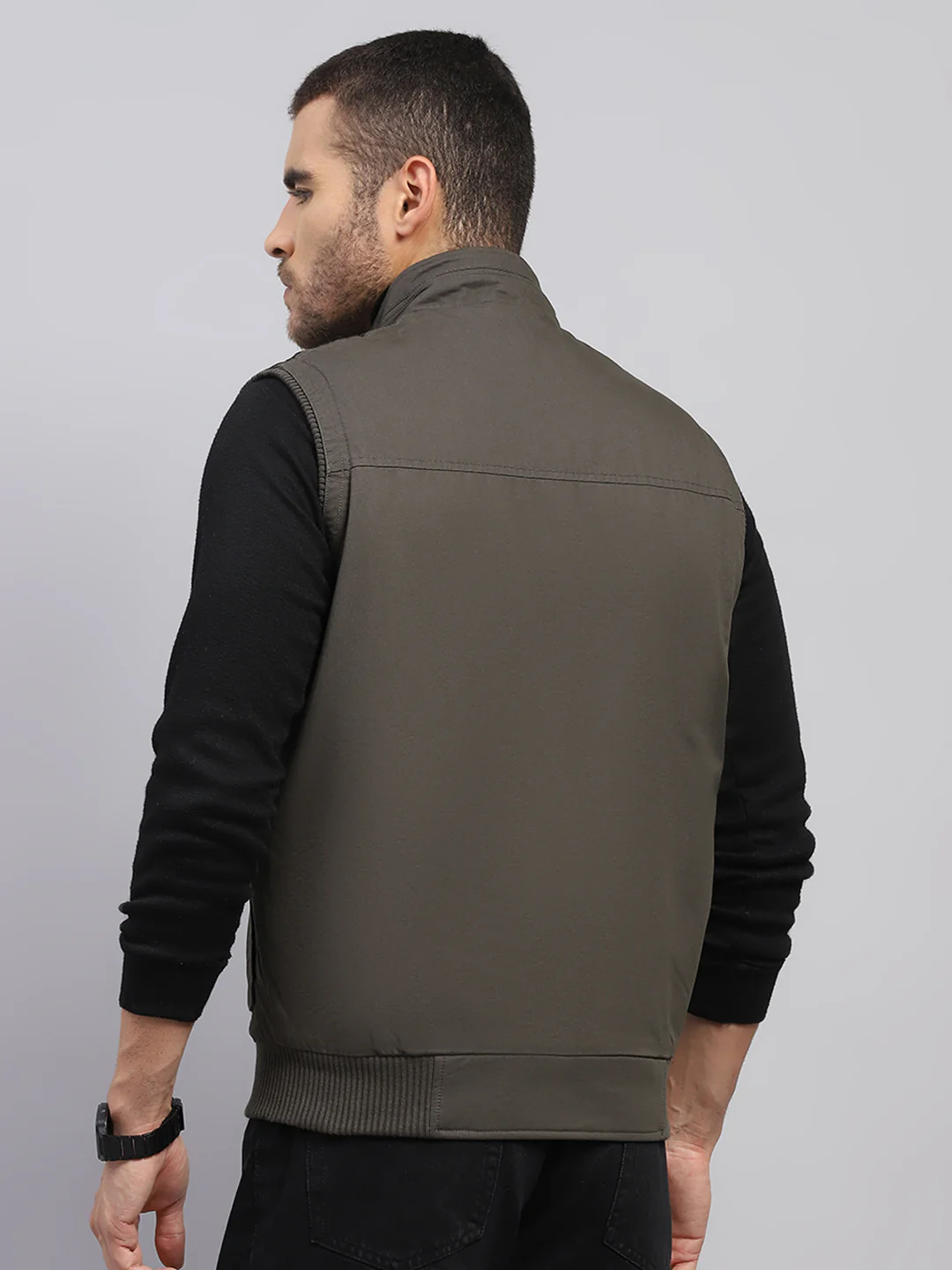 Men Olive Solid Collar Sleeveless Jacket - Image 5