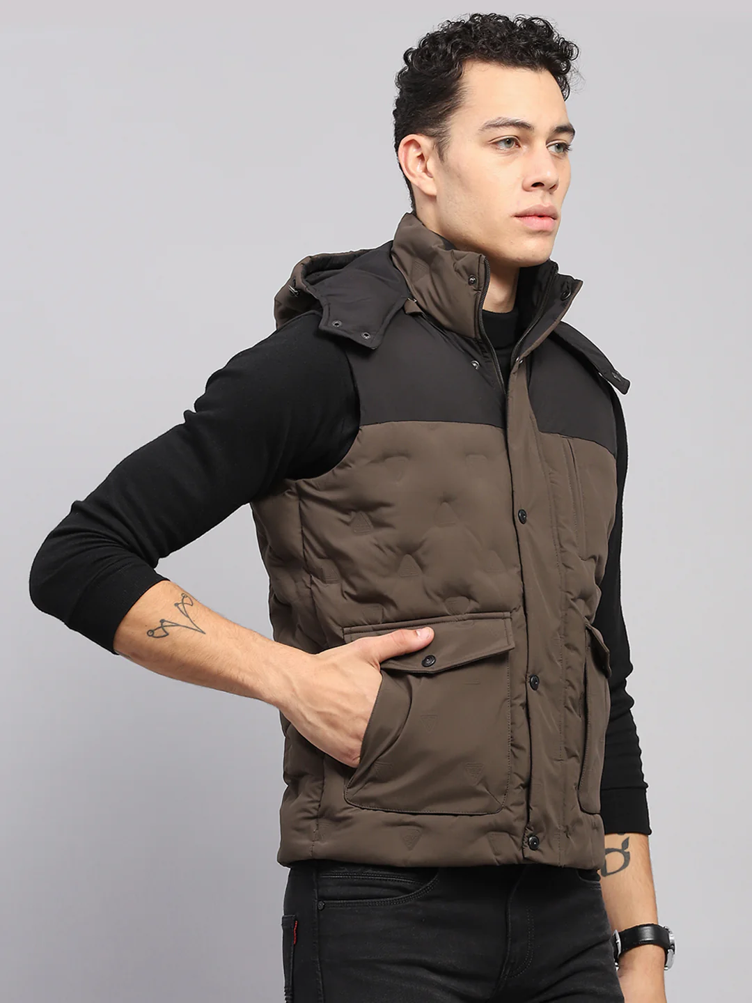 Men Olive Solid Detachable Hood Sleeveless Jacket - Image 4