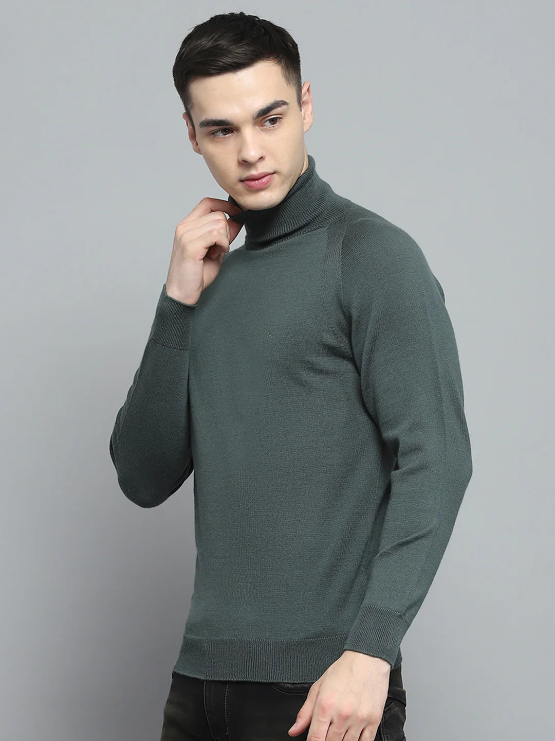 Men Olive Solid High Neck Full Sleeve Pullover - Image 3
