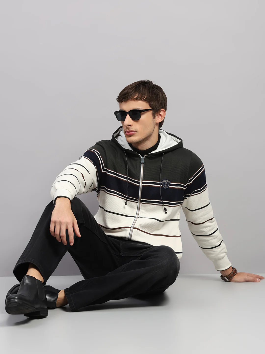 Men Olive Solid Hooded Full Sleeve Sweatshirt - Image 2