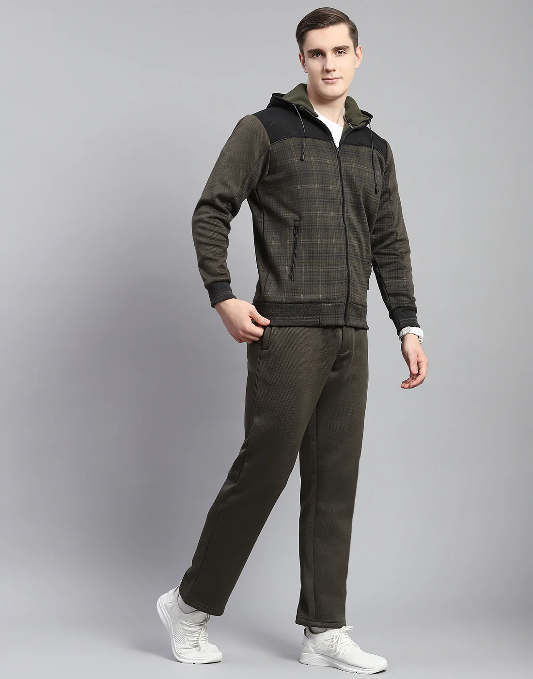 Men Olive Solid Hooded Full Sleeve Tracksuit - Image 4