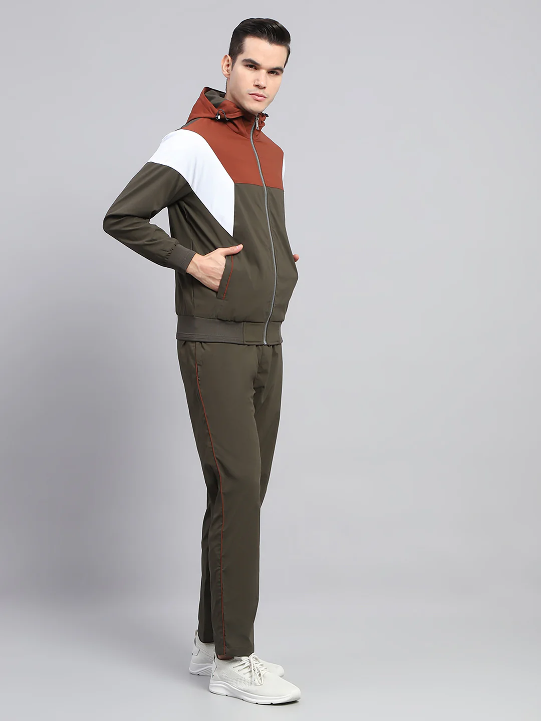 Men Olive Solid Hooded Full Sleeve Winter Tracksuit - Image 4