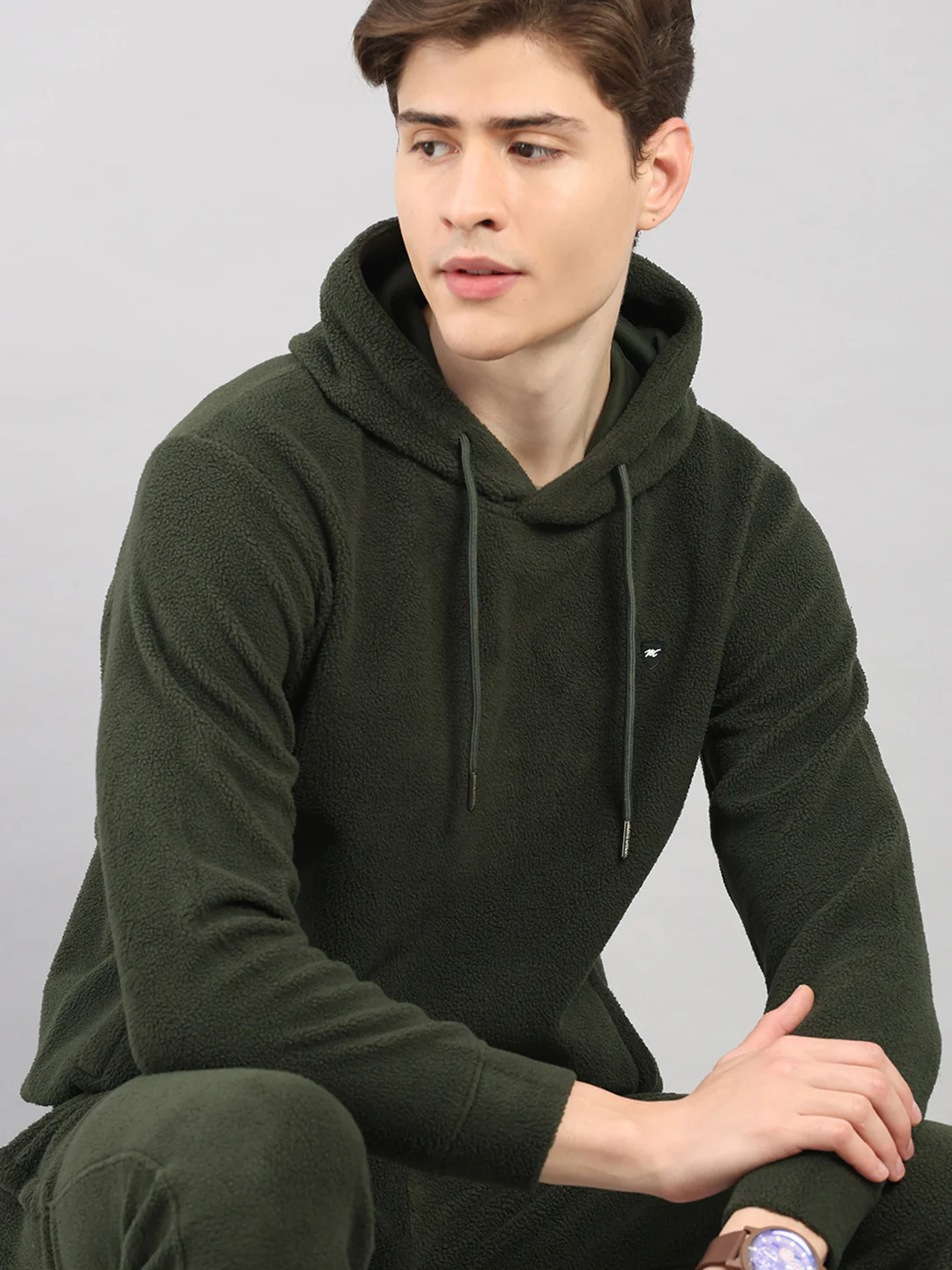 Men Olive Solid Hooded Full Sleeve Winter Tracksuit - Image 6