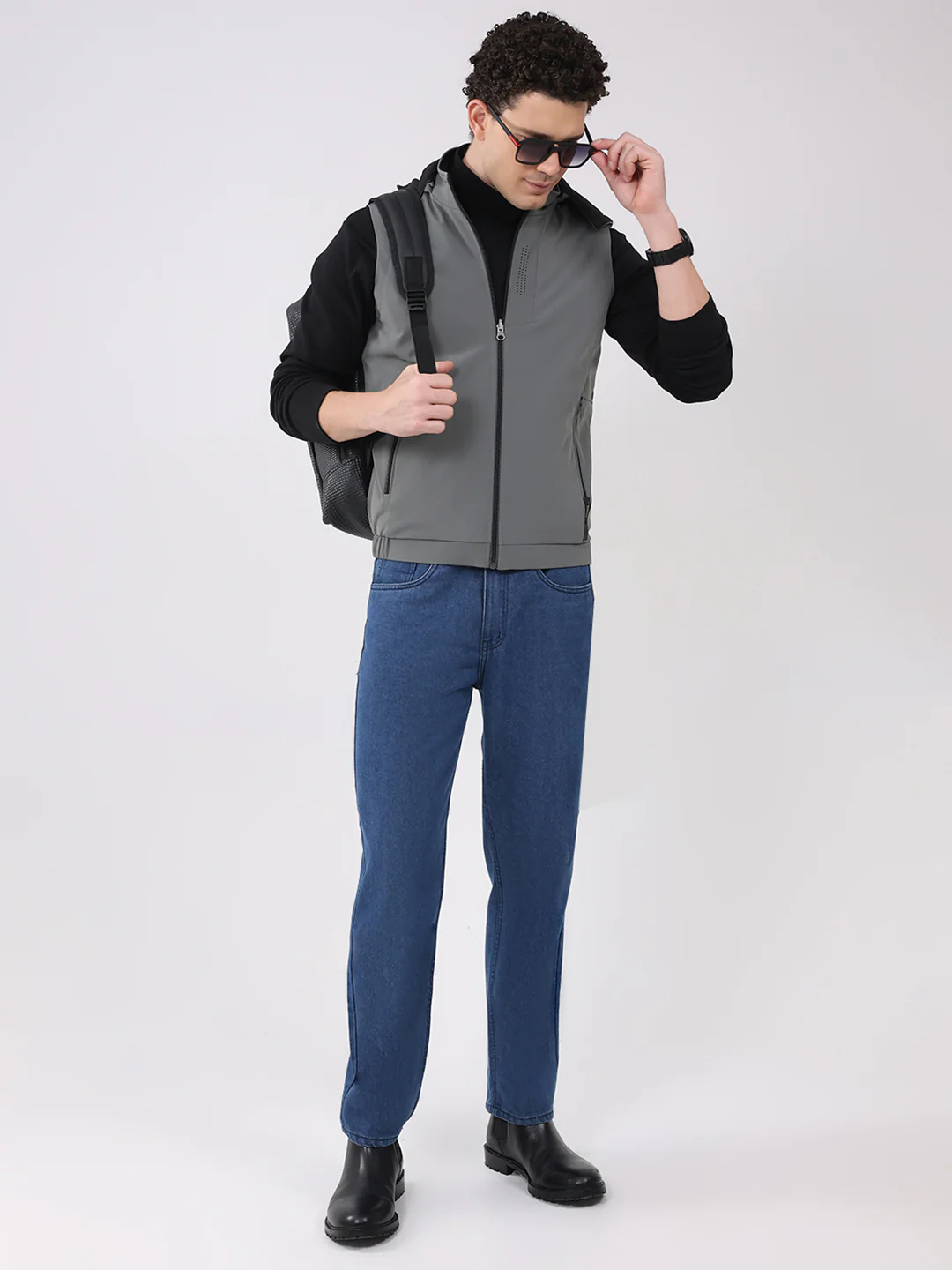 Men Olive Solid Hooded Sleeveless Reversible Jacket - Image 2
