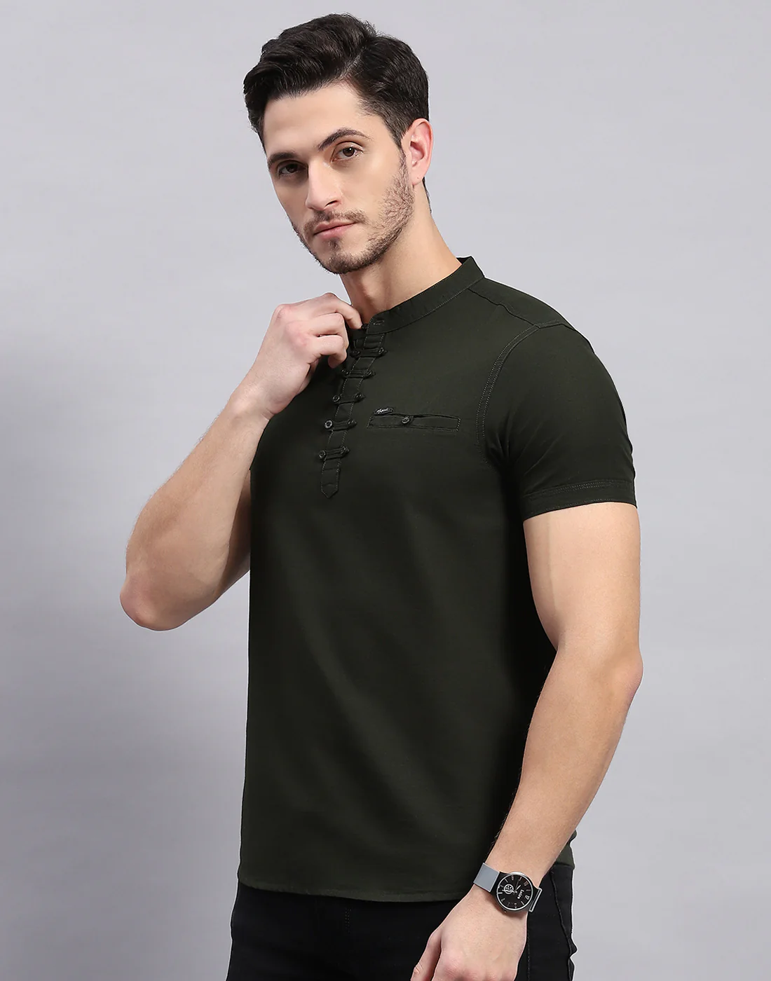 Men Olive Solid Mandarin Collar Half Sleeve T-Shirt - Image 3