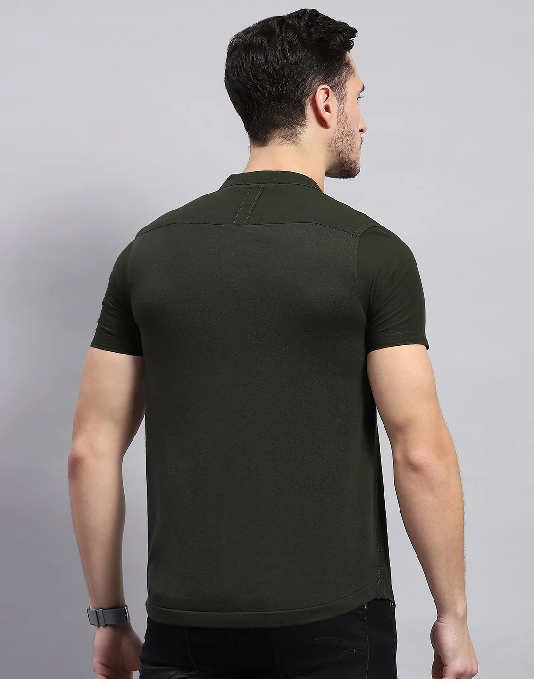 Men Olive Solid Mandarin Collar Half Sleeve T-Shirt - Image 5