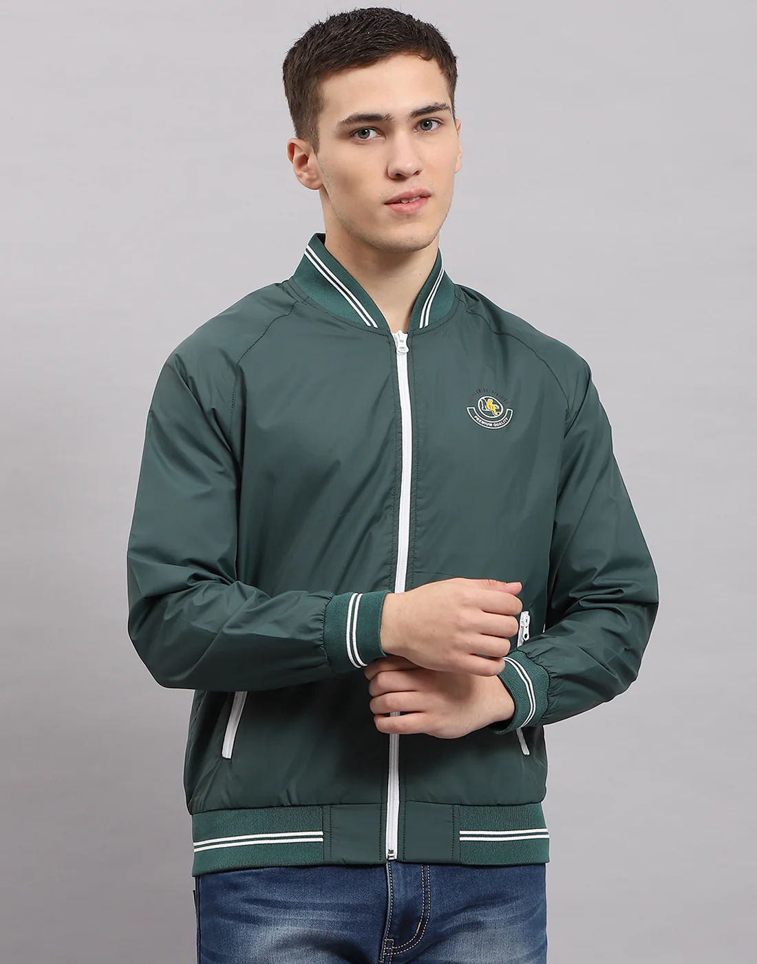 Men Olive Solid Mock Neck Full Sleeve Jacket - Image 2