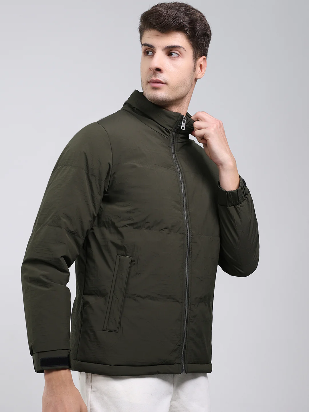 Men Olive Solid Mock Neck Full Sleeve Jacket - Image 4