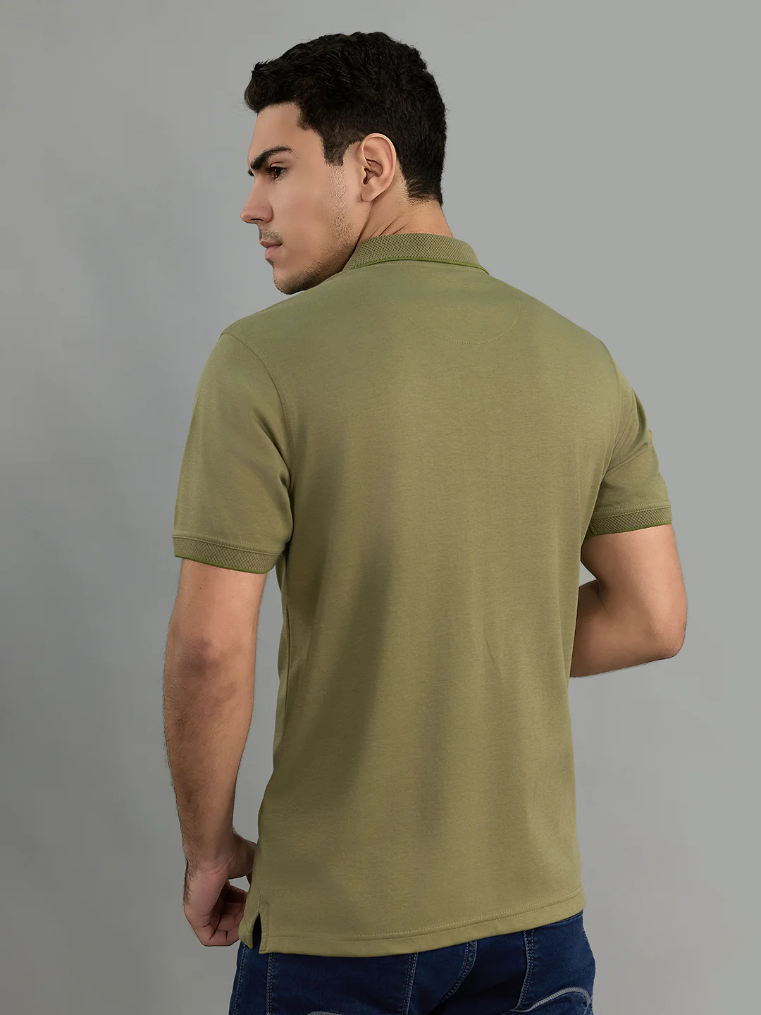 Men Olive Solid Polo Collar Half Sleeve T-Shirt - Image 3