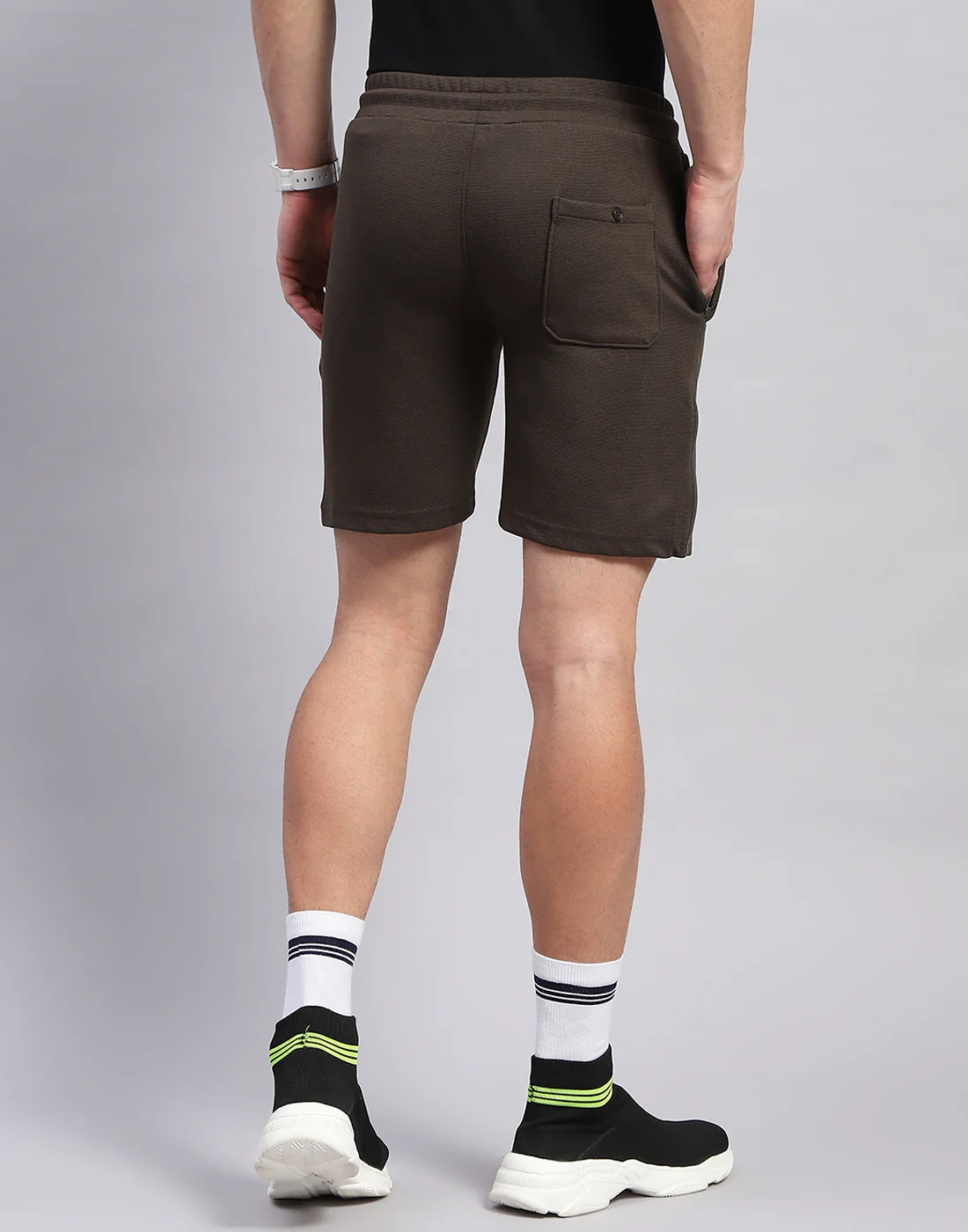 Men Olive Solid Regular Fit Bermuda - Image 5