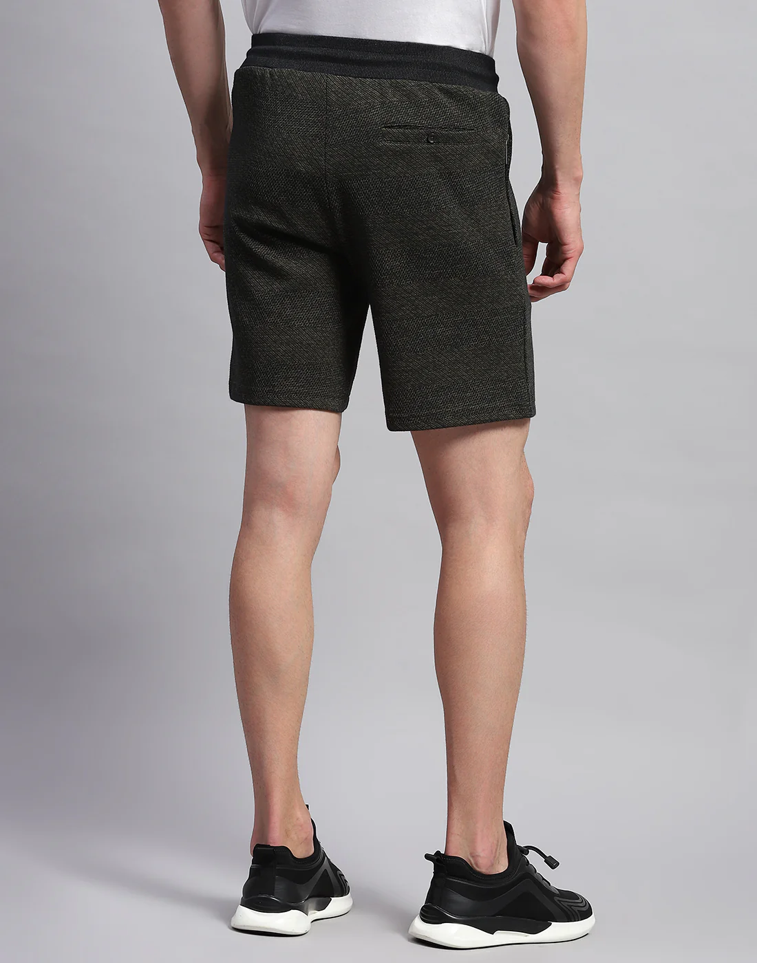 Men Olive Solid Regular Fit Bermuda - Image 5