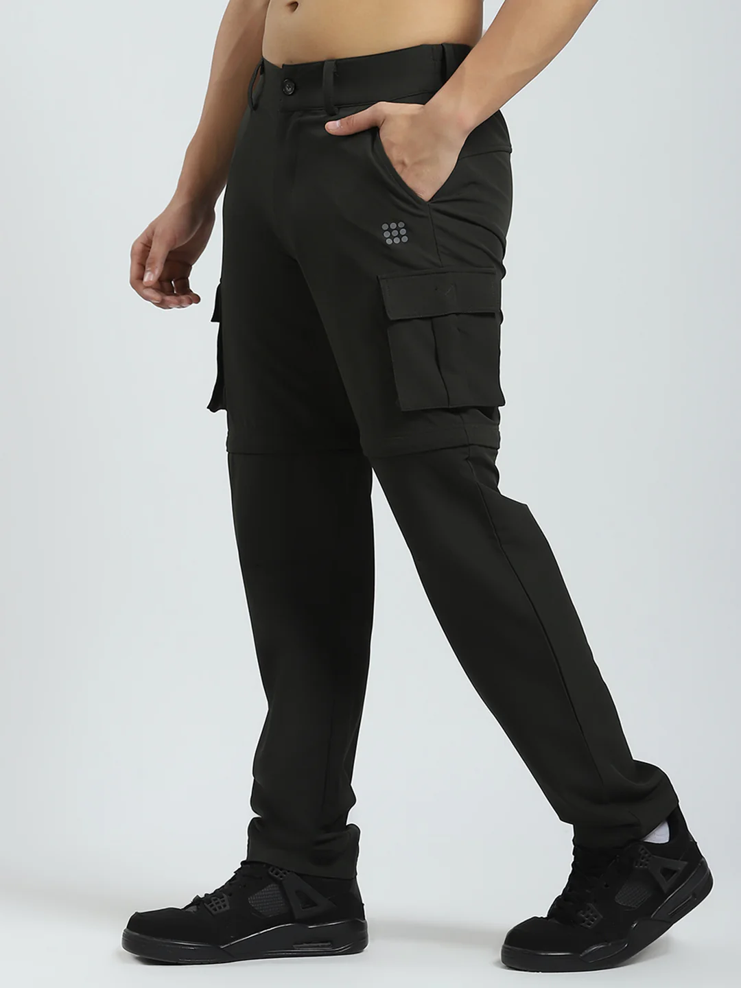 Rock.it Men Olive Solid Regular Fit Cargo - Image 3