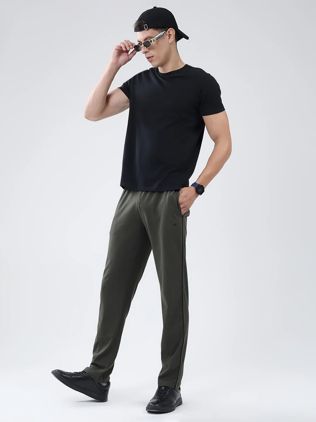 Men Olive Solid Regular Fit Lower - Image 2