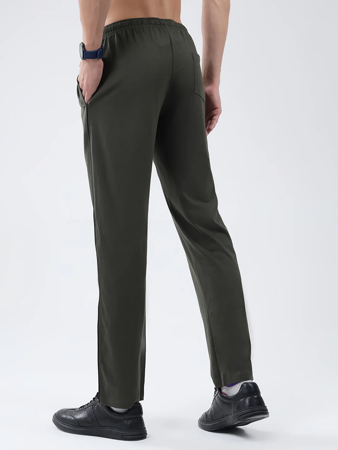 Men Olive Solid Regular Fit Lower - Image 5