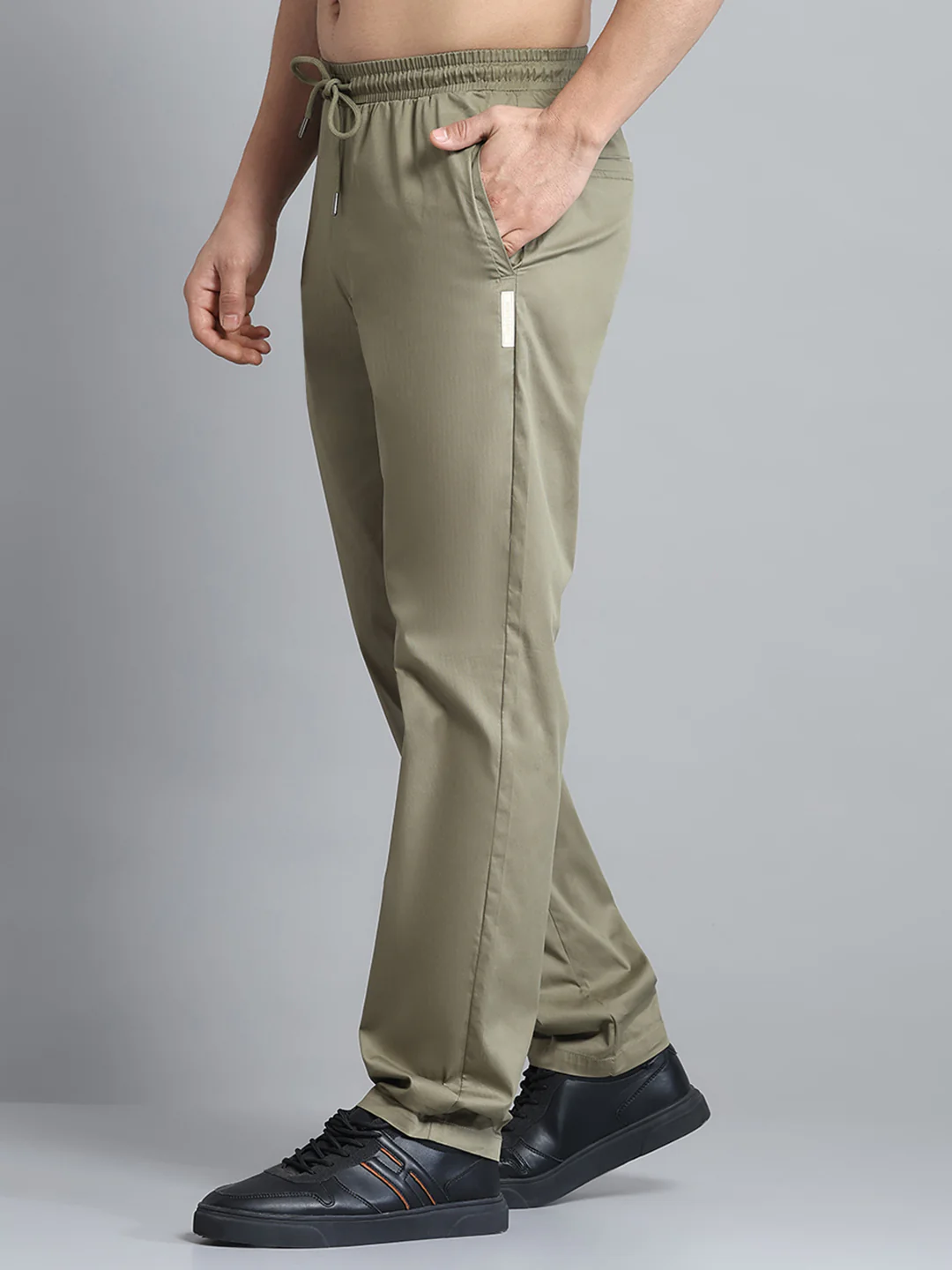 Men Olive Solid Regular Fit Lower - Image 3