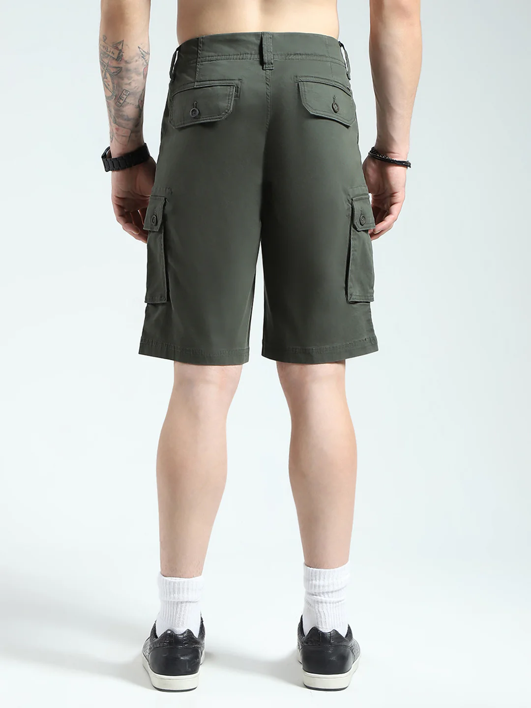 Men Olive Solid Regular Fit Shorts - Image 5