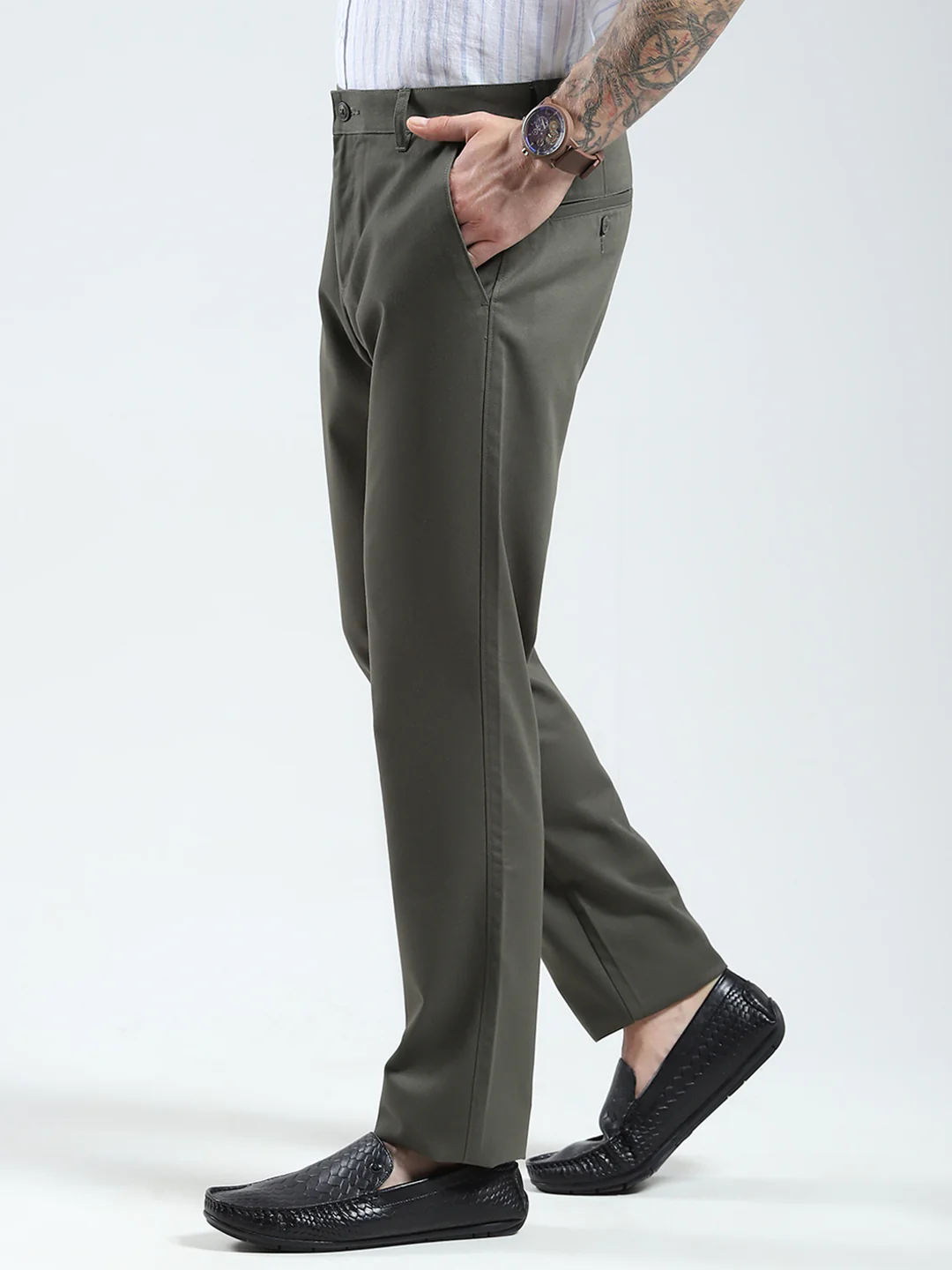 Men Olive Solid Regular Fit Trouser - Image 3