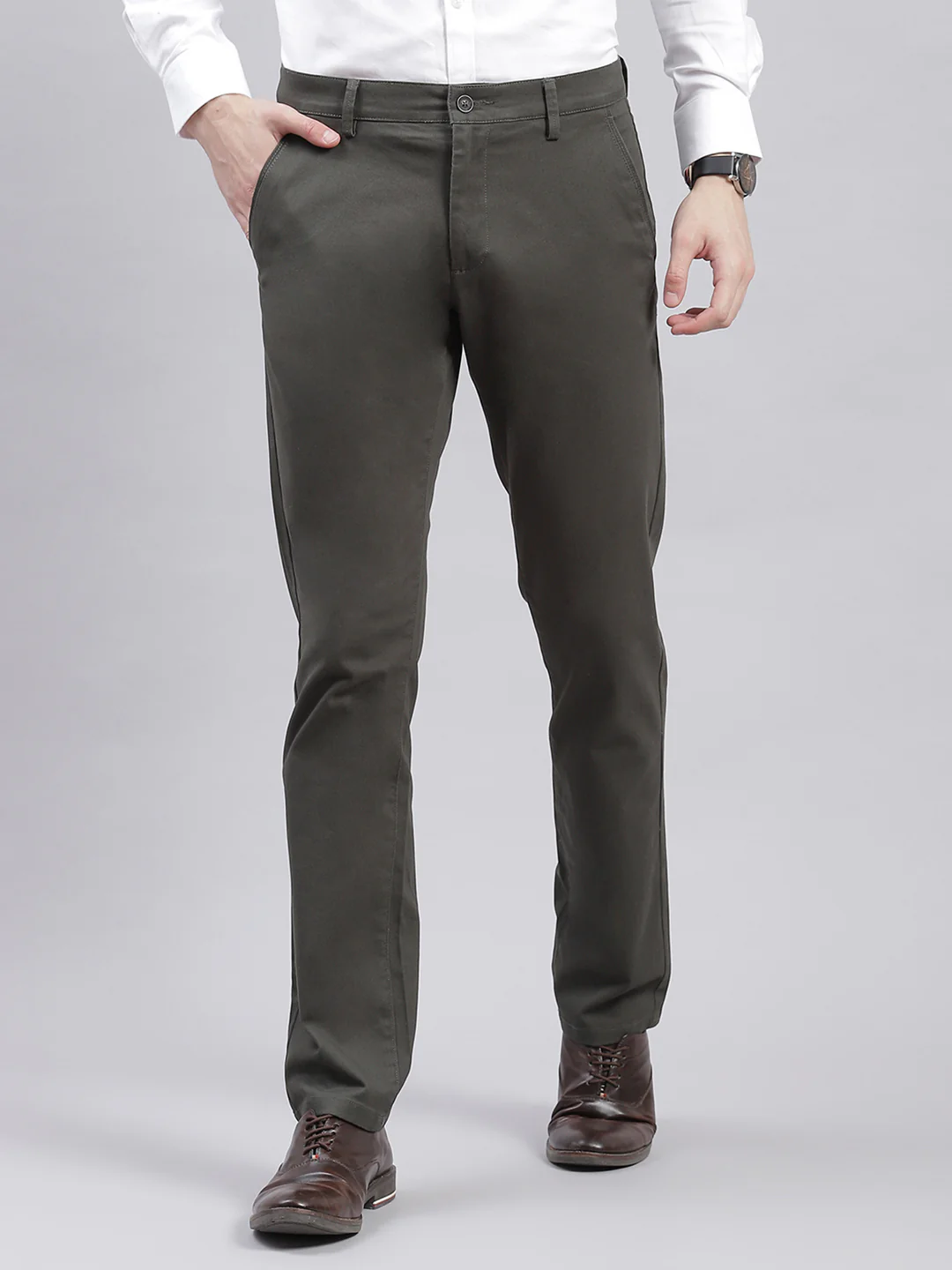 Men Olive Solid Regular Fit Trousers - Image 2