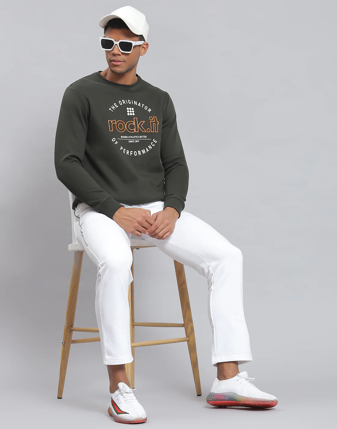 Rock.it Men Olive Solid Round Neck Full Sleeve Sweatshirt - Image 2