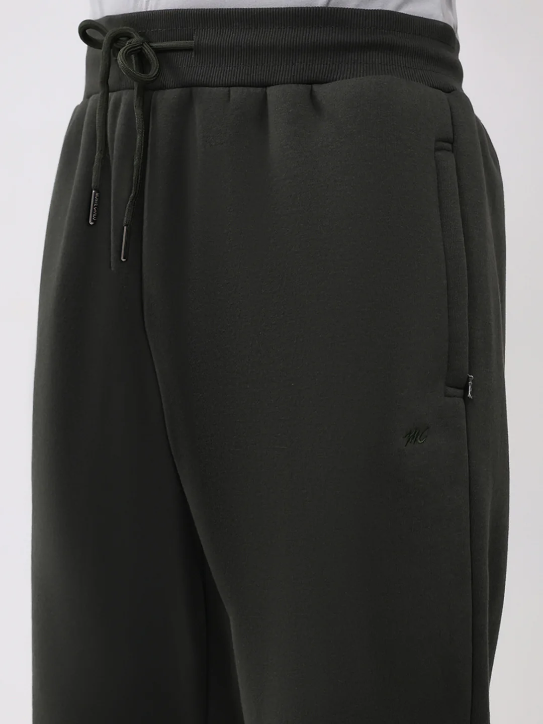 Men Olive Solid Round Neck Full Sleeve Winter Tracksuit - Image 8