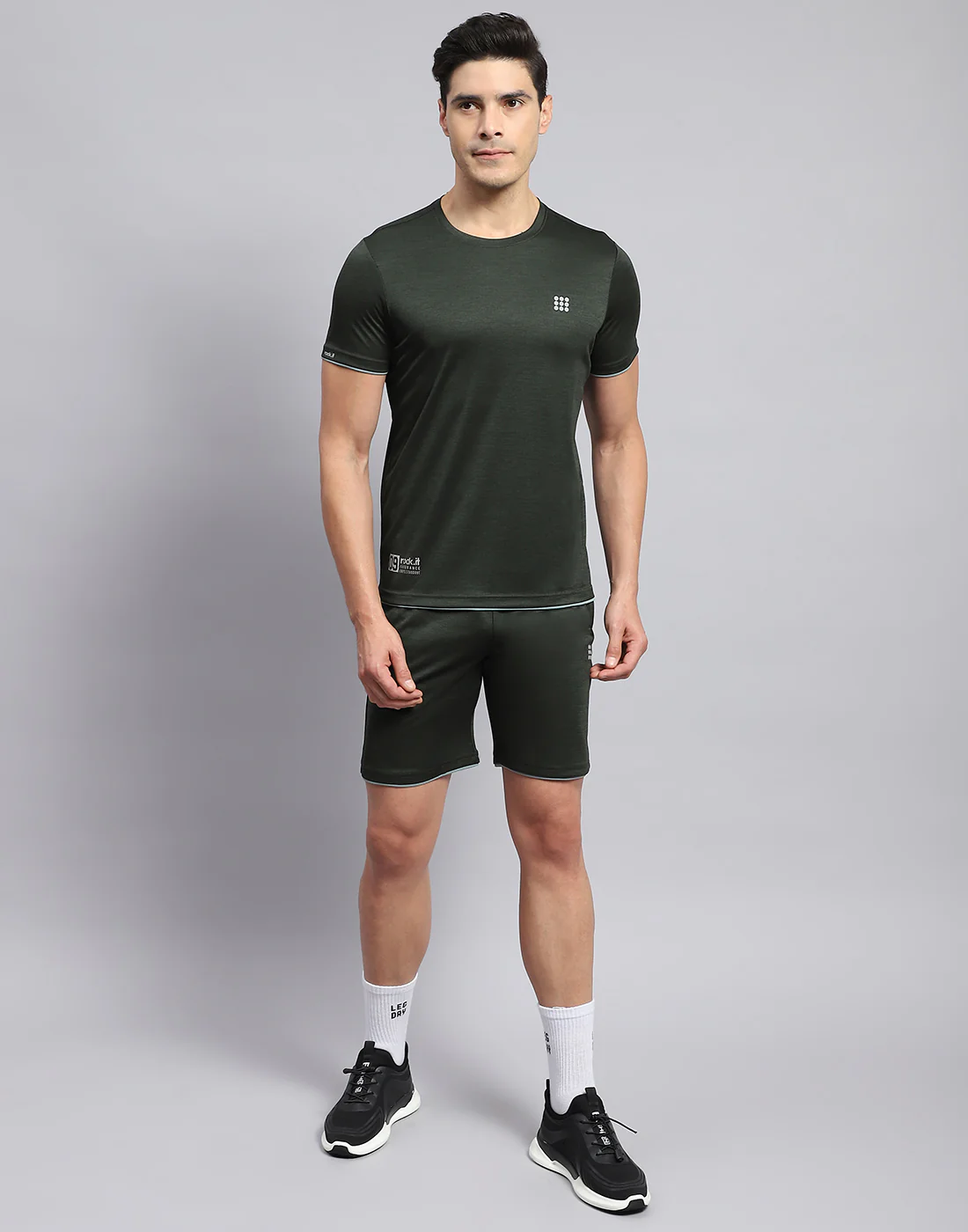 Rock.it Men Olive Solid Round Neck Half Sleeve Short - Image 2