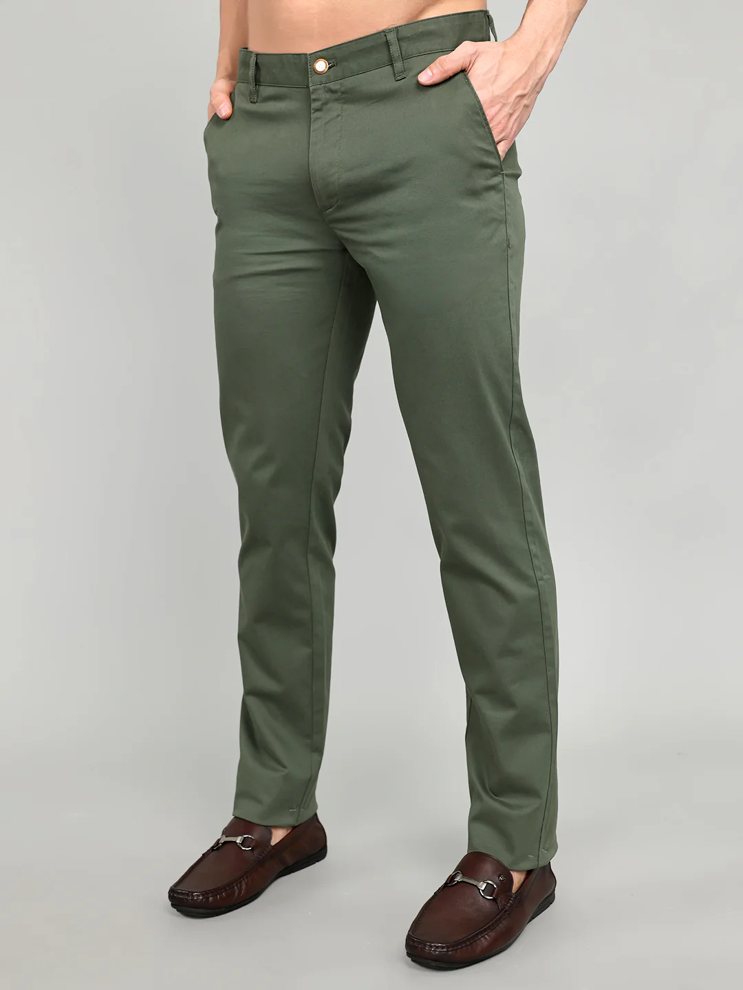 Men Olive Solid Slim Fit Trouser - Image 2