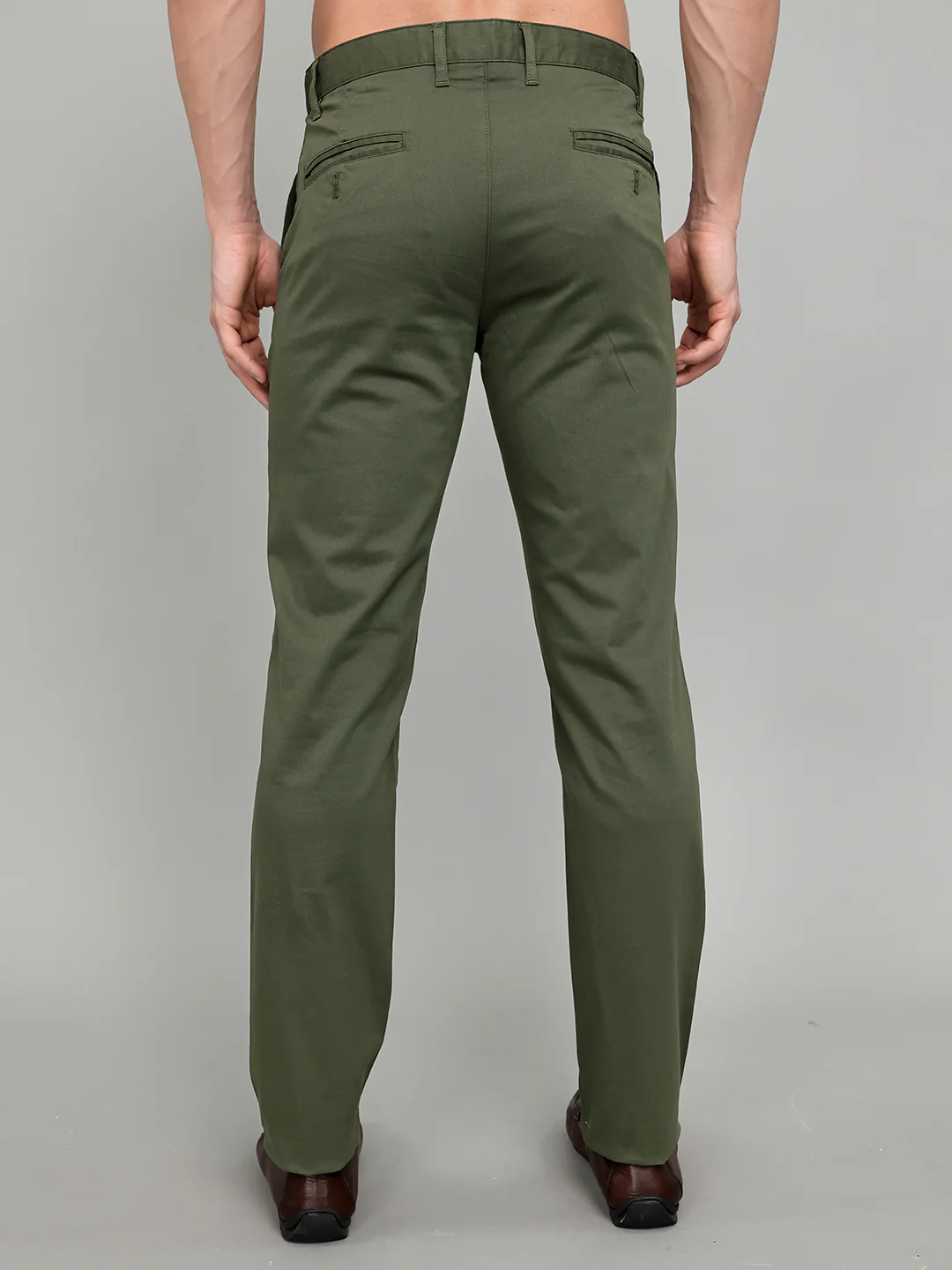 Men Olive Solid Slim Fit Trouser - Image 3