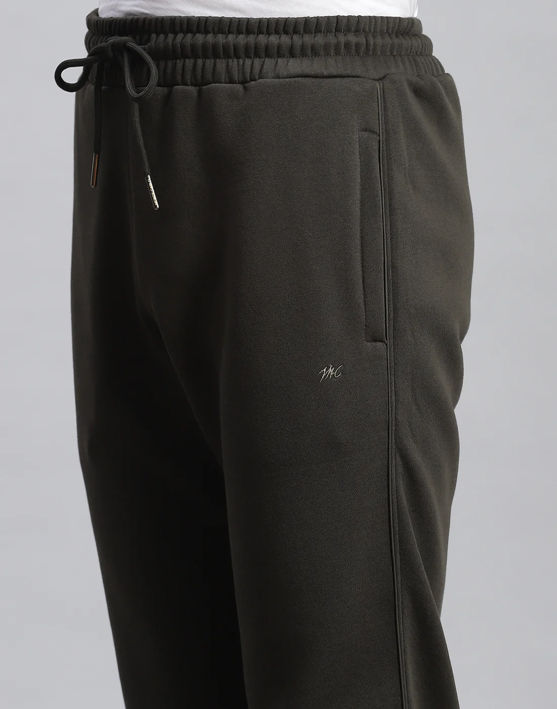Men Olive Solid Stand Collar Full Sleeve Tracksuit - Image 9