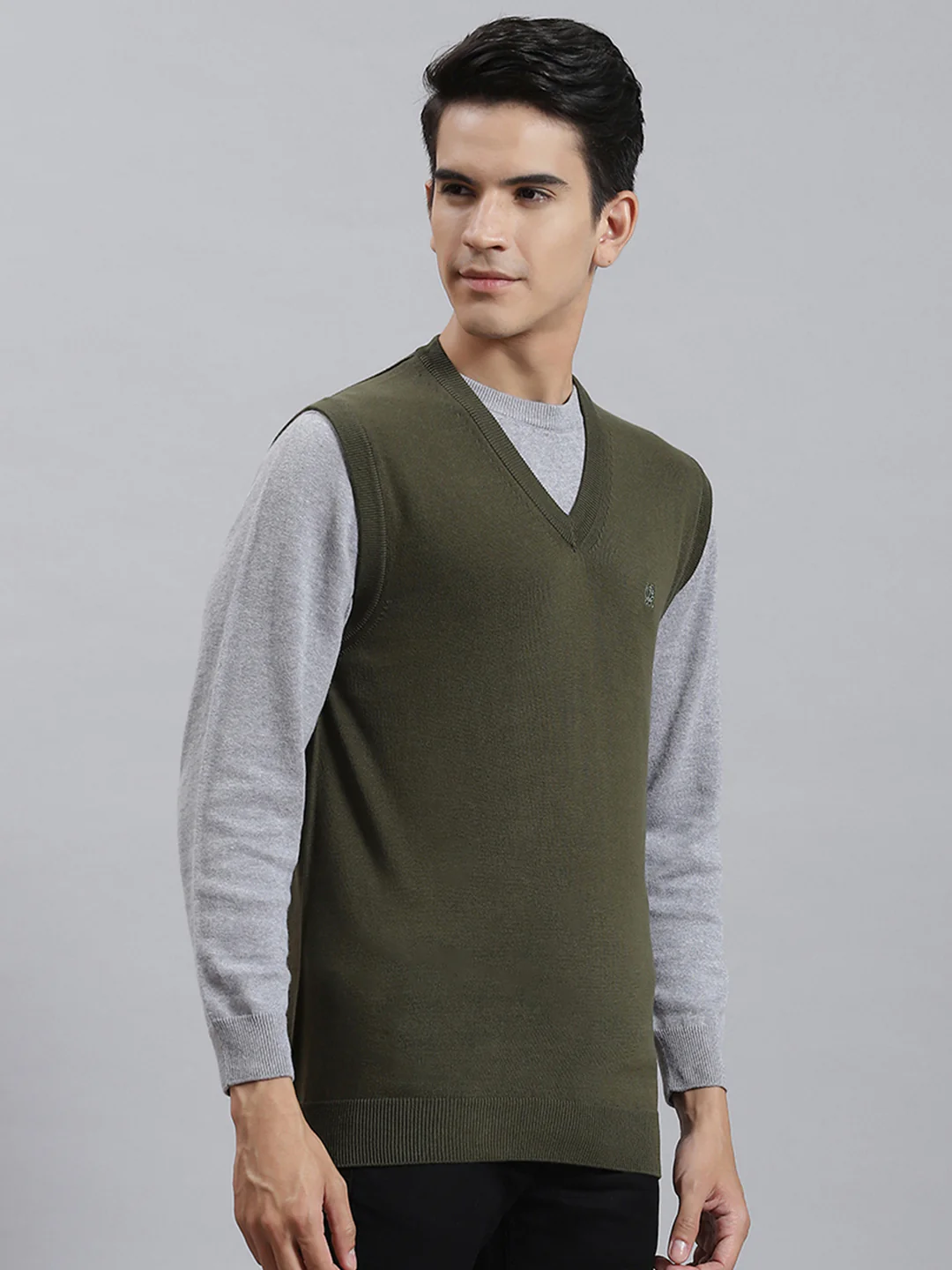 Men Olive Solid V Neck Sleeveless Sweaters/Pullovers - Image 4