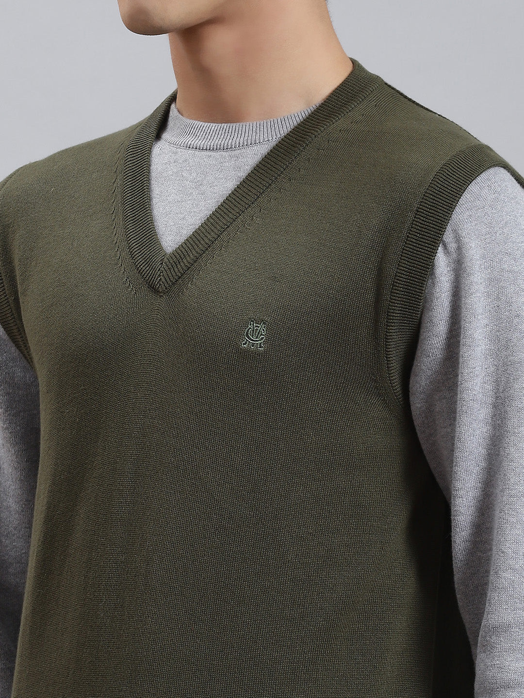 Men Olive Solid V Neck Sleeveless Sweaters/Pullovers - Image 6