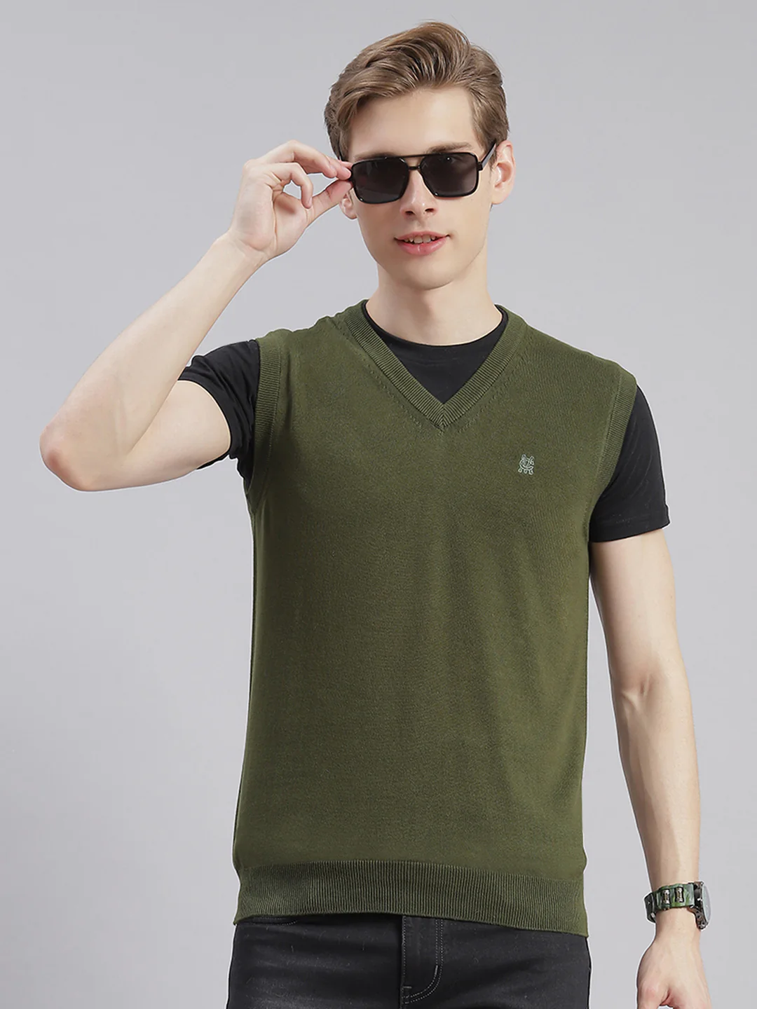 Men Olive Solid V Neck Sleeveless Sweaters/Pullovers - Image 2