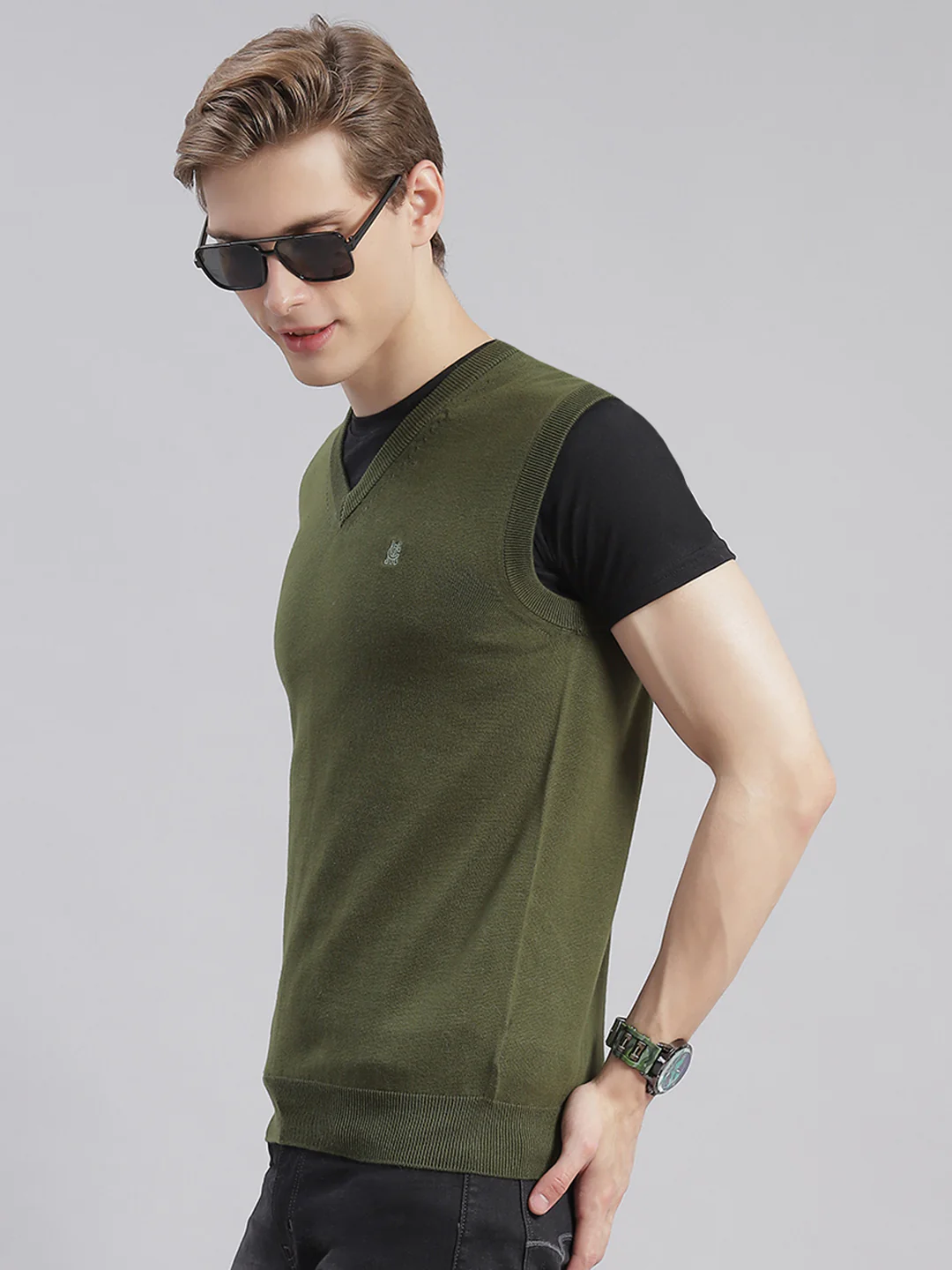 Men Olive Solid V Neck Sleeveless Sweaters/Pullovers - Image 3