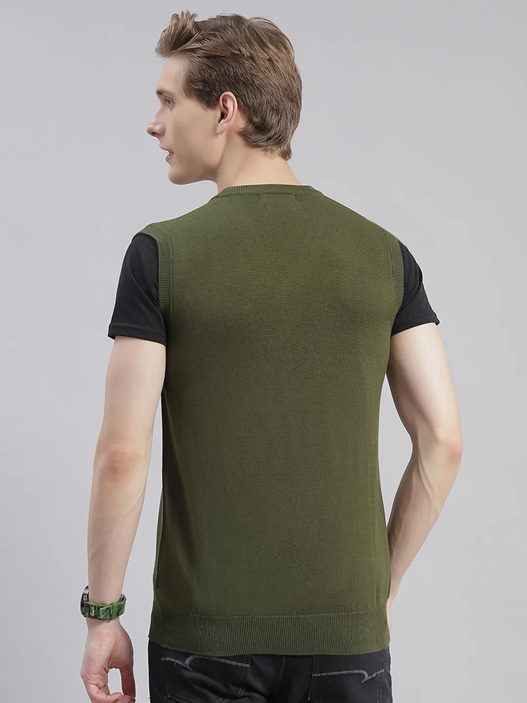 Men Olive Solid V Neck Sleeveless Sweaters/Pullovers - Image 5