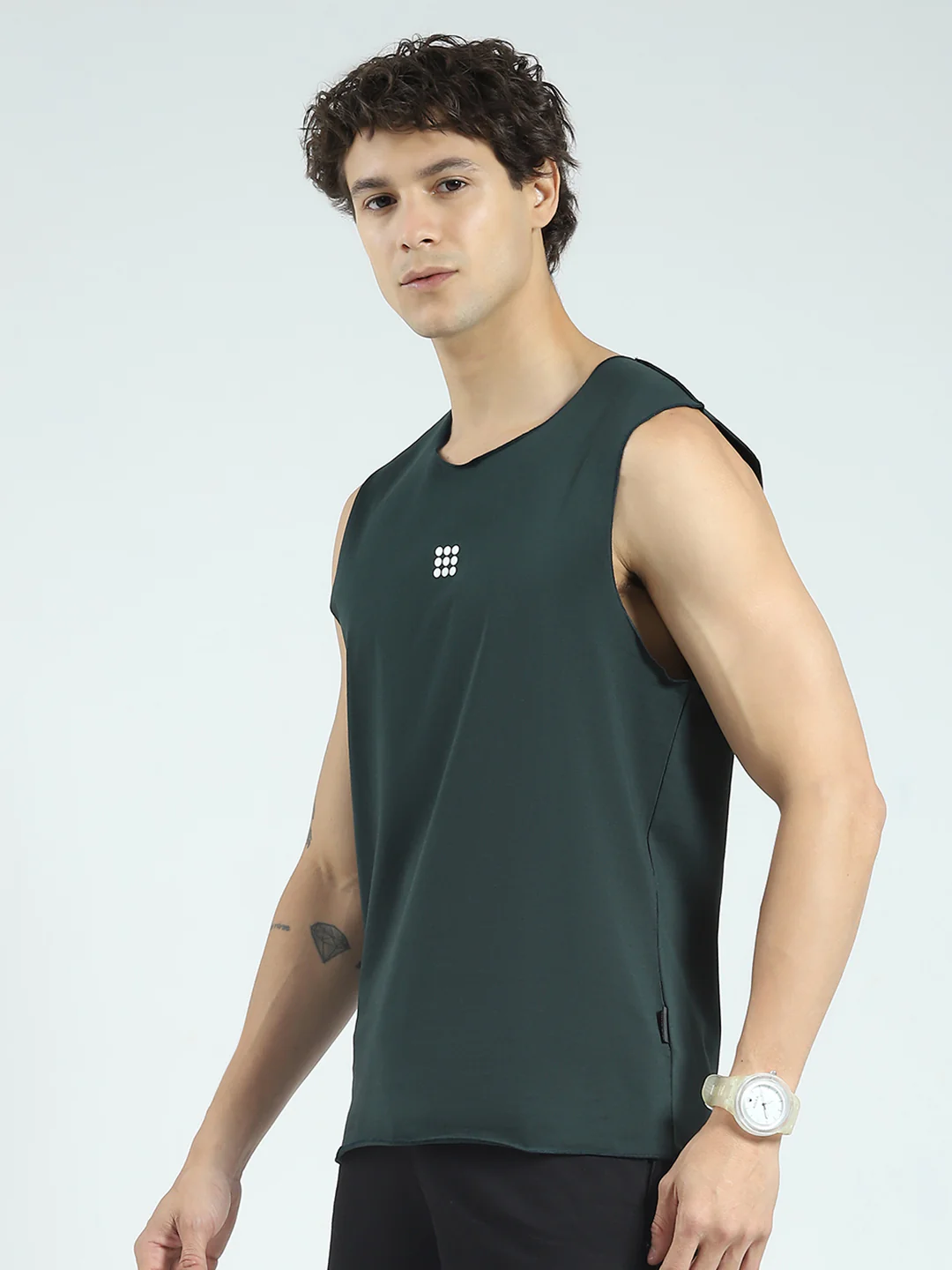 Rock.it Men Olive Solid Round Neck Sleeveless T-Shirt - Image 3