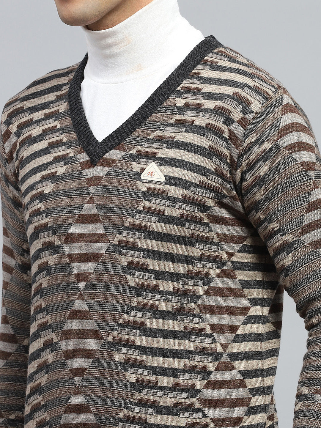 Men Olive Stripe V Neck Full Sleeve Pullover - Image 6