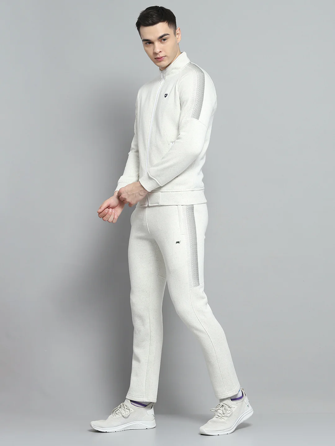 Men Olive & White Printed Mock Neck Full Sleeve Winter Tracksuit - Image 3