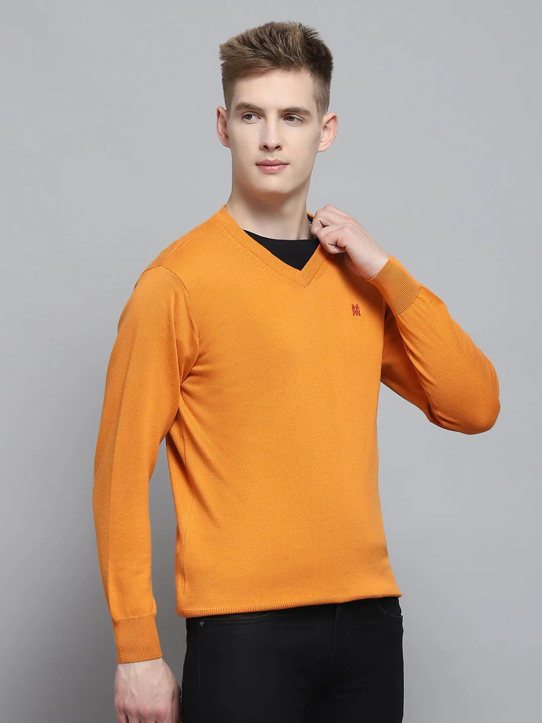 Men Orange Solid V Neck Full Sleeve Pullover - Image 4