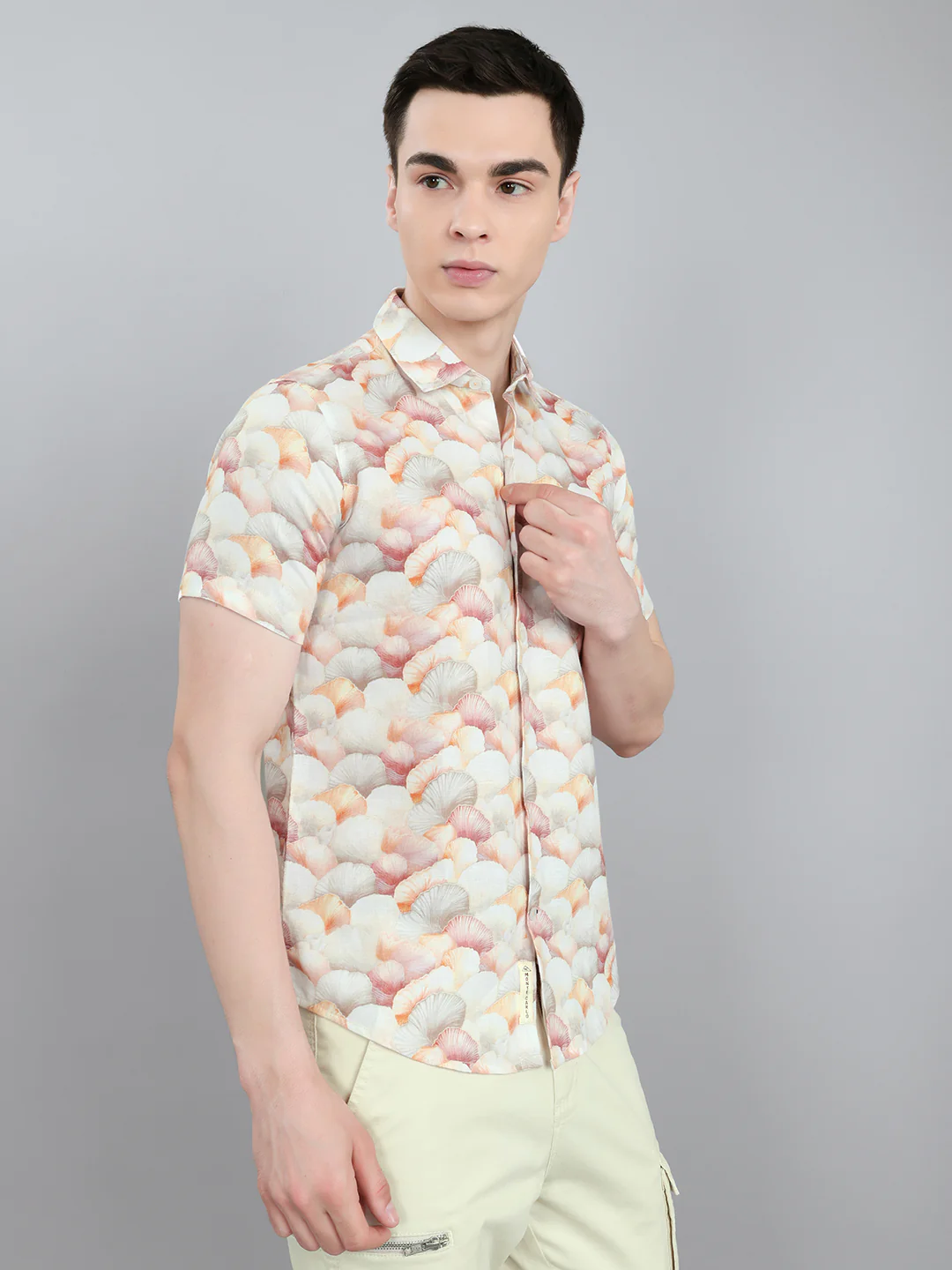 Men Peach Printed Collar Half Sleeve Shirt - Image 3