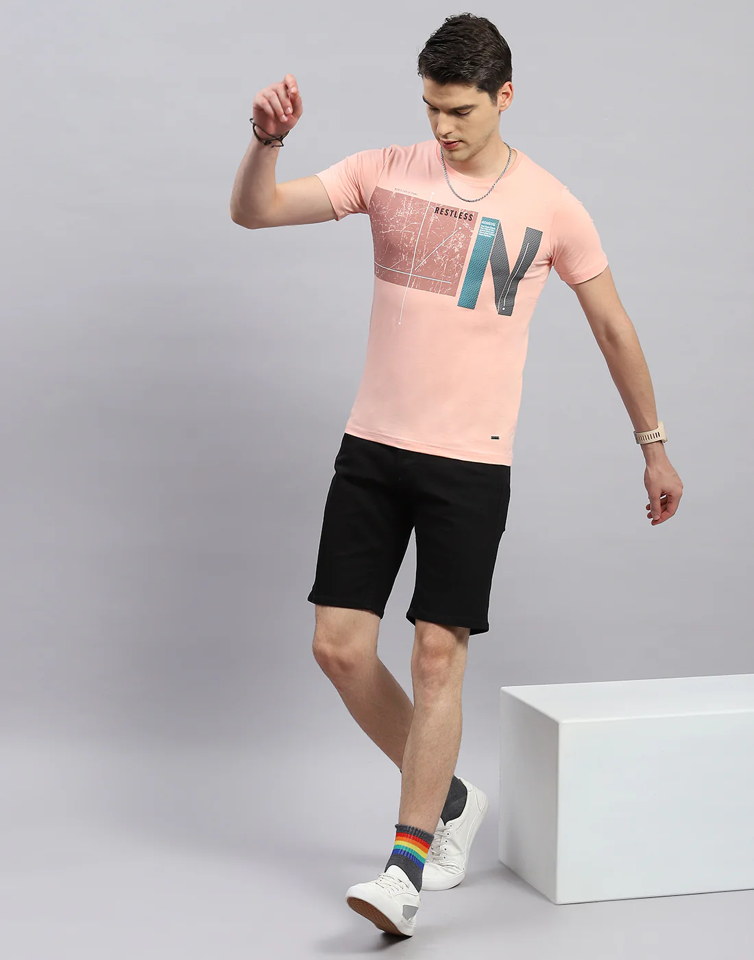 Men Pink Printed Round Neck Half Sleeve T-Shirt - Image 2