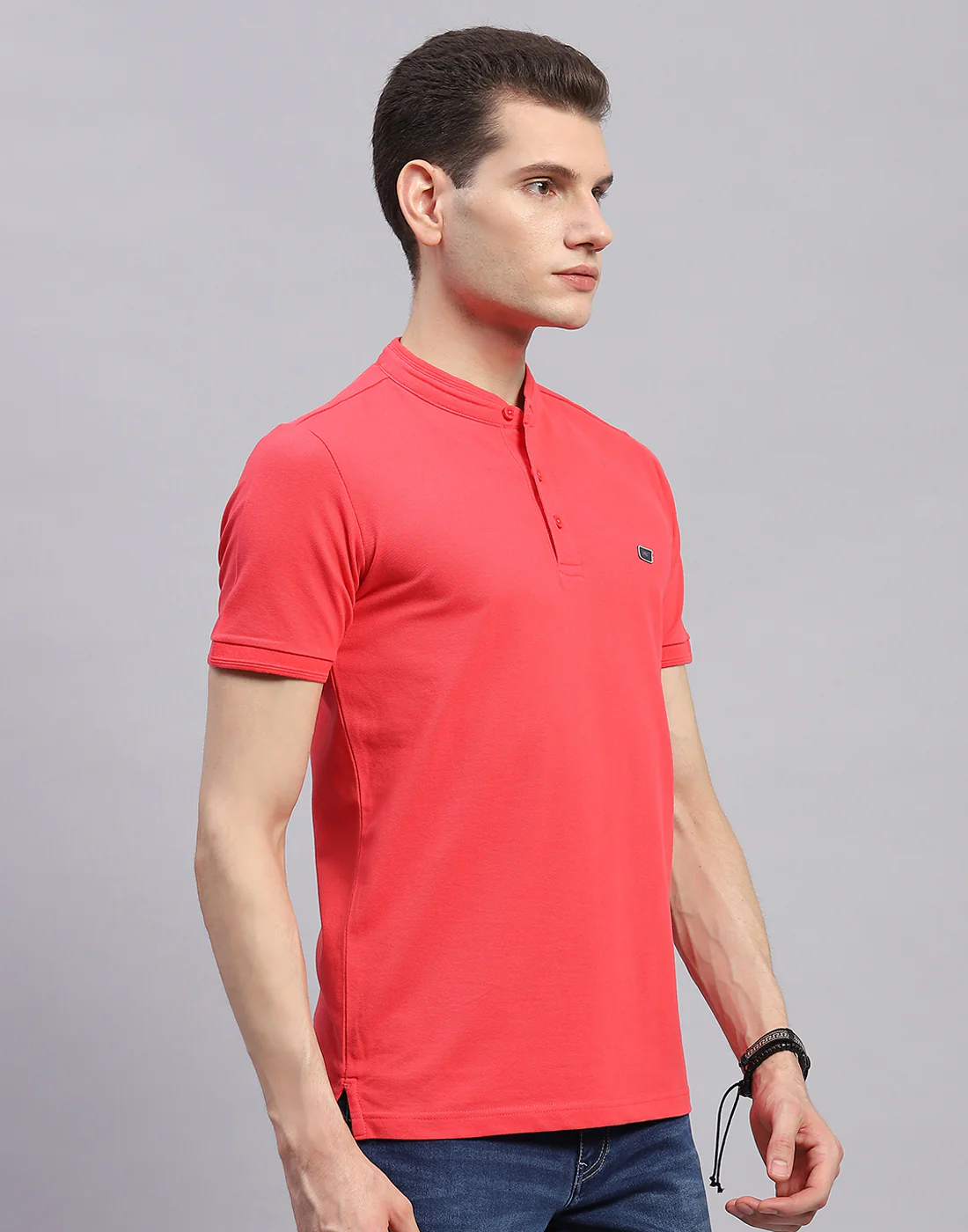 Men Pink Solid Band Collar Half Sleeve T-Shirt - Image 4