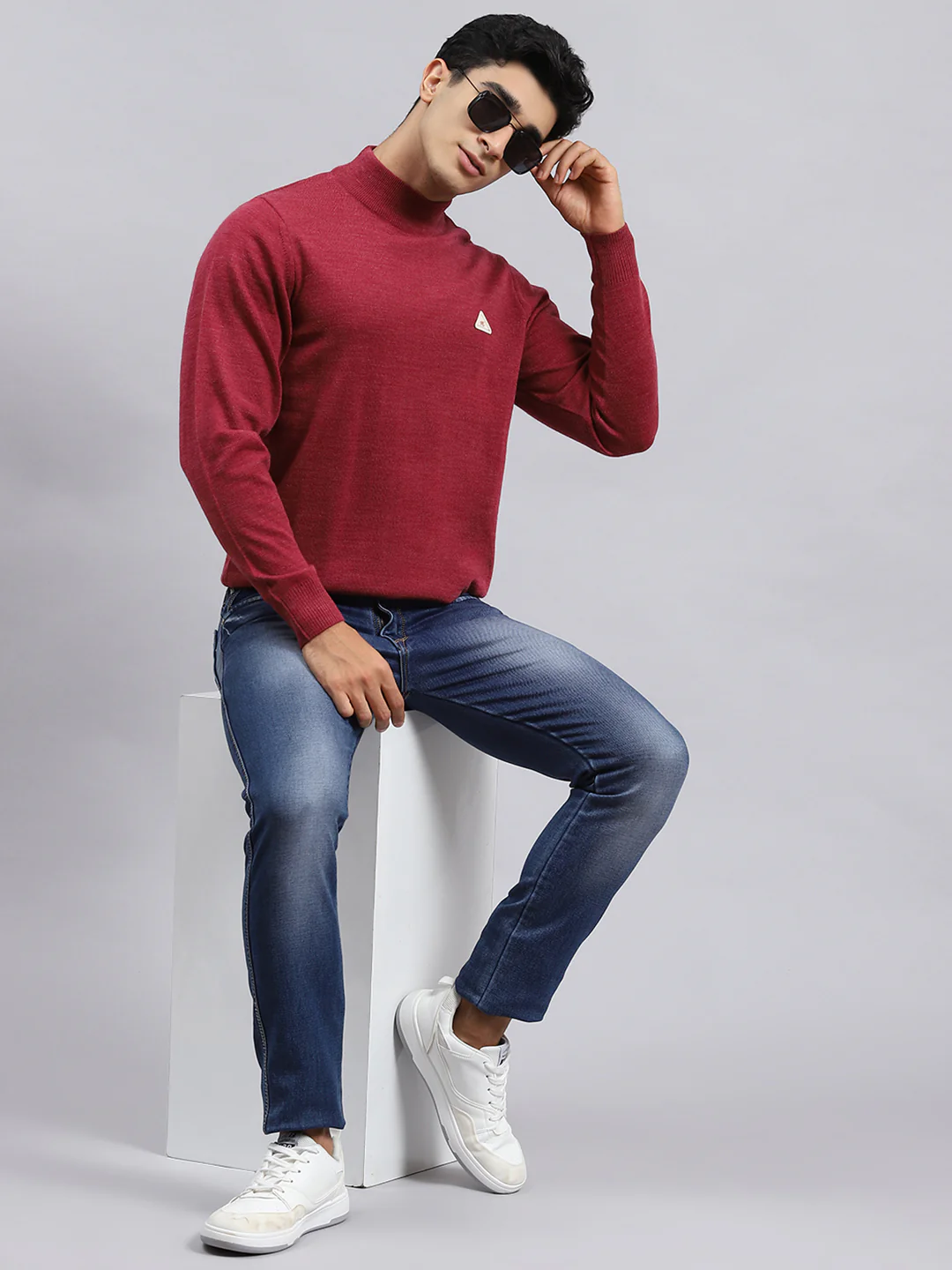 Men Pink Solid Pullover - Image 2
