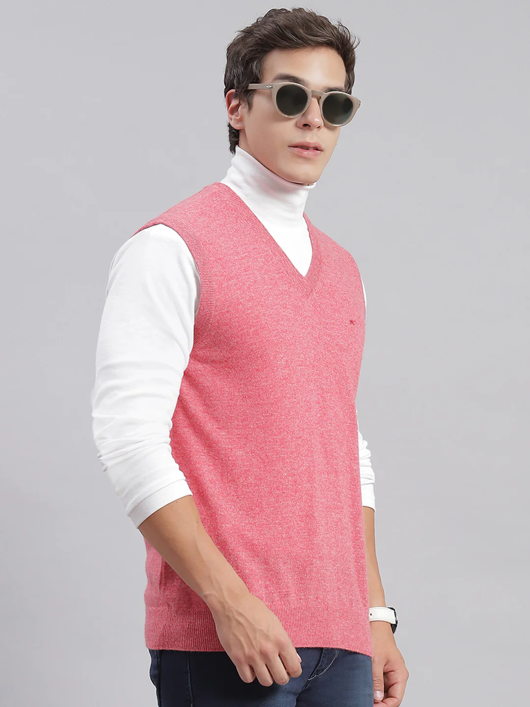 Men Pink Solid V Neck Sleeveless Sweaters/Pullovers - Image 4
