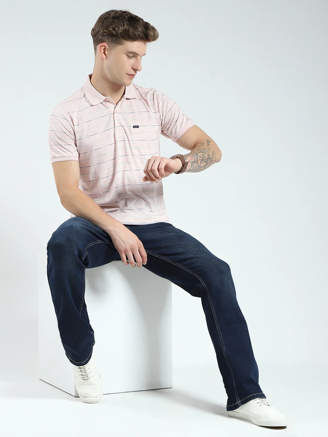 Men Pink Stripe Collar Half Sleeve T-Shirt - Image 2